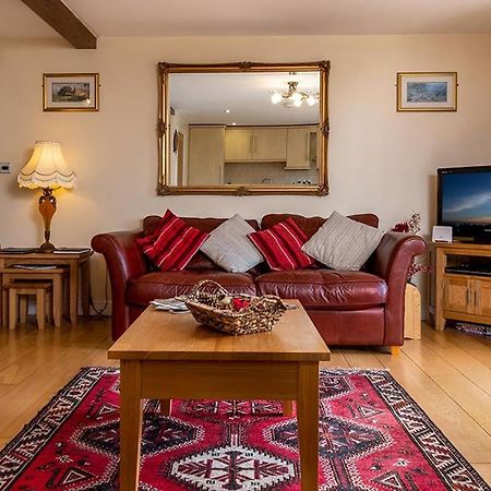 Tregarnedd Cottage Llangefni Exterior photo