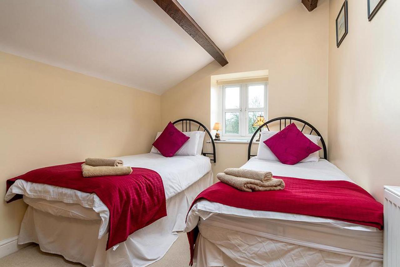 Tregarnedd Cottage Llangefni Exterior photo